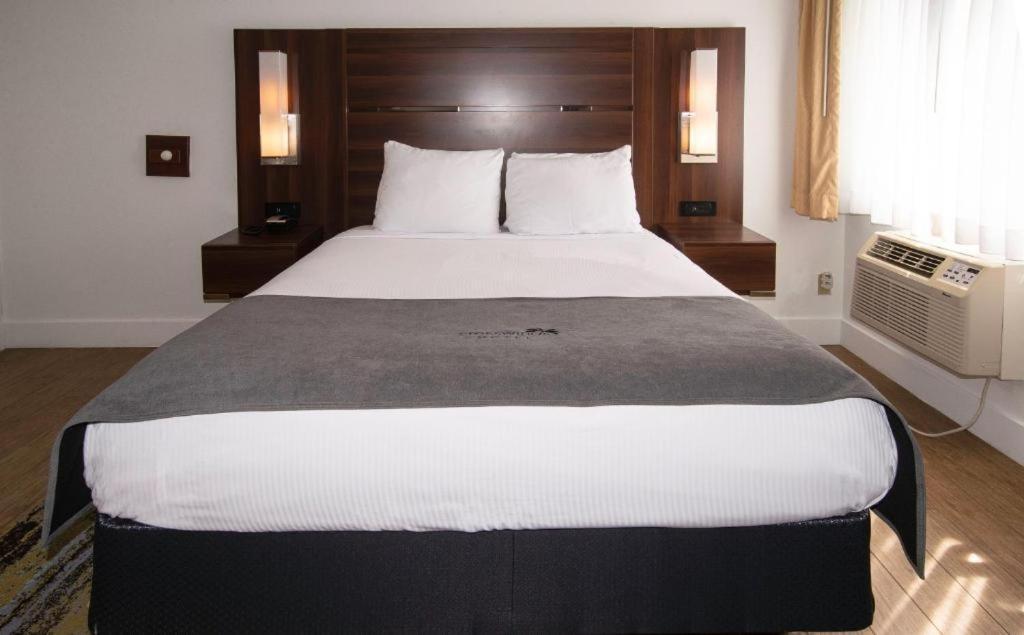 Crosswinds Motel Рехобот Бич Экстерьер фото